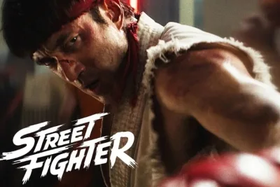Noah Centineo โชว์ท่าไม้ตาย Hell Wheel ของ Ken ที่ Times Square เพื่อโปรโมตภาพยนตร์ Street Fighter