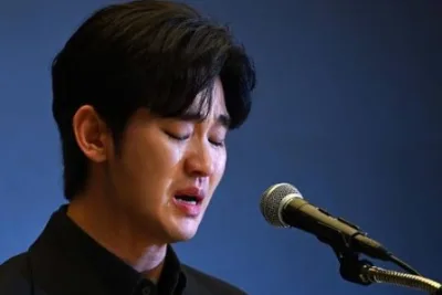 ต้นสังกัดของ Kim Soo-hyun ดำเนินมาตรการทางกฎหมายอย่างเด็ดขาด พร้อมเตือนชาวเน็ตให้หยุดเผยแพร่ข้อมูลเท็จจาก Kim Se-ui
